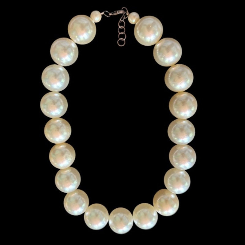 Giant Pearl Beaded Choker Necklace