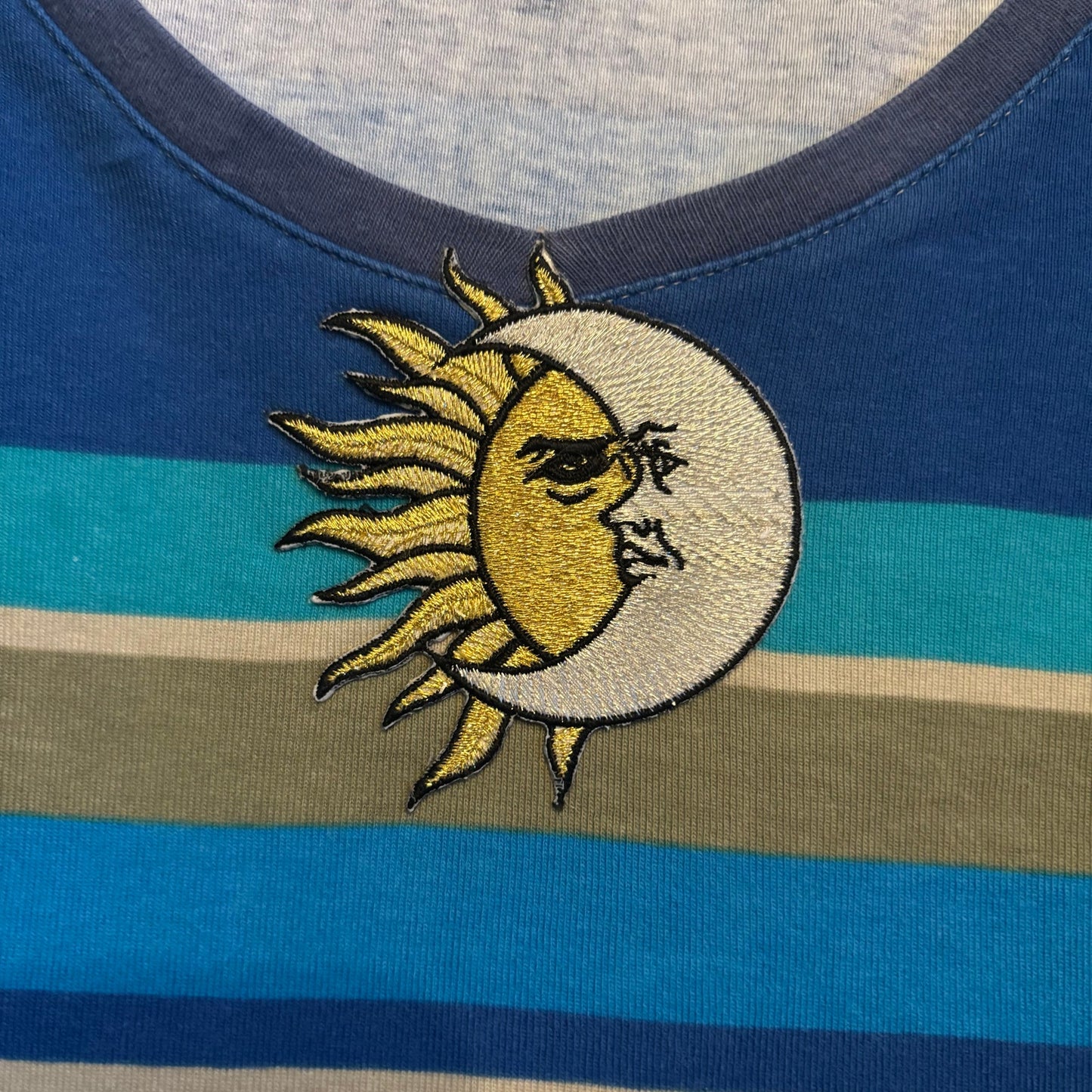 Vintage Sun and Moon Patch Blue/Green Striped 3/4 Sleeve Cotton V-Neck Top (L-XL)