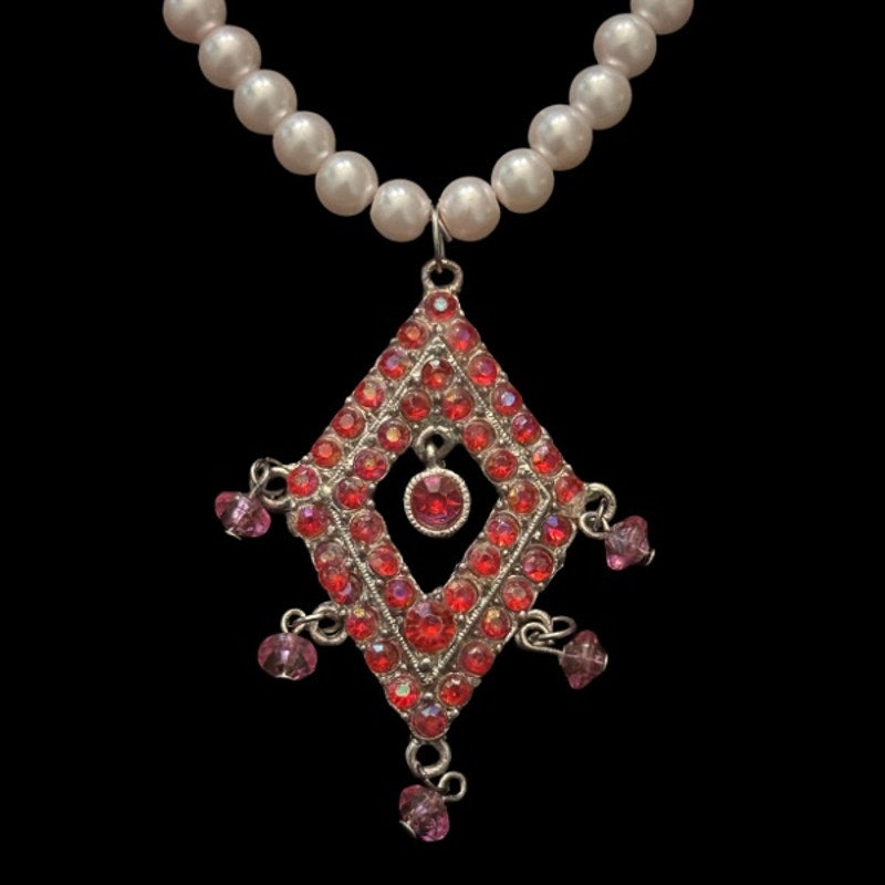 Vintage Hot Pink Rhinestone-Studded Diamond Pendant Pastel Pink Pearl Beaded Necklace