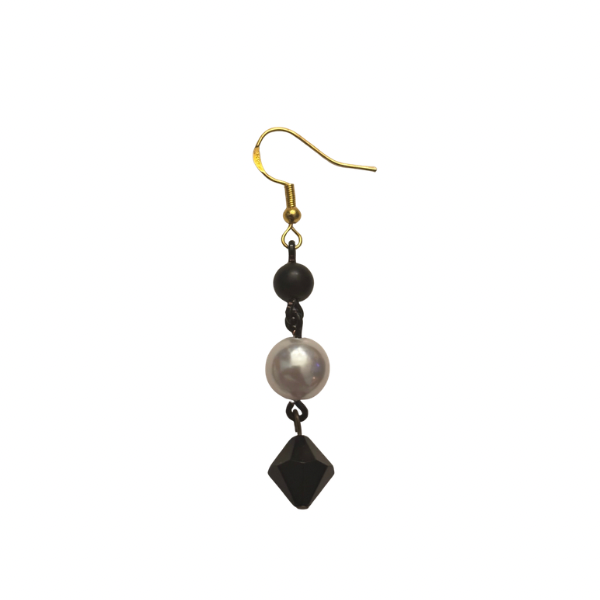 Baroque-inspired Black and White Pearl Beaded Drop Earrings