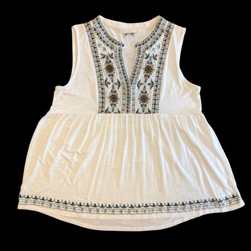 White Nordic-Style Floral Embroidered Sleeveless Babydoll Top (M)