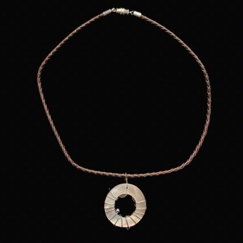 Wire-wrapped Beaded Abalone Shell Ring Pendant Leather Cord Choker Necklace