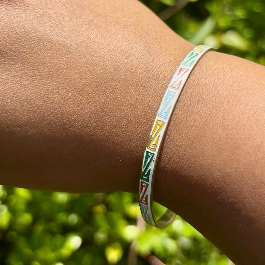 White/ Rainbow “Z” Pattern Vintage Cloisonné Bangle (Small - Medium)