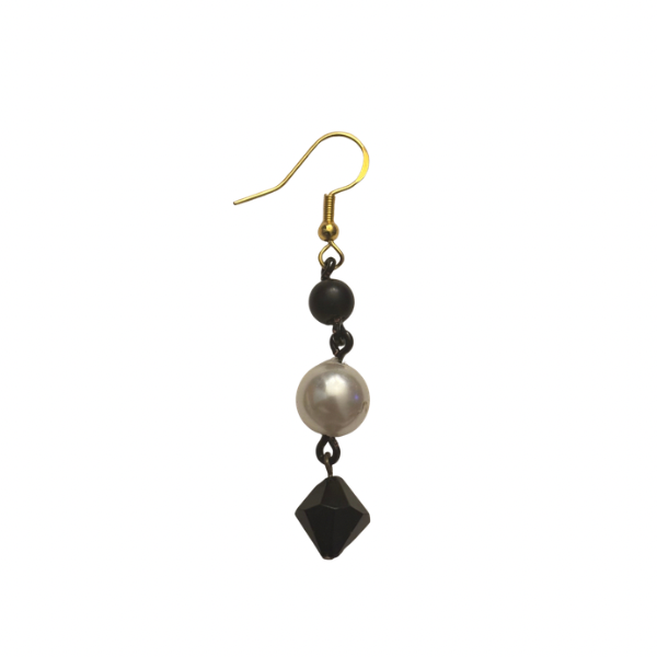 Baroque-inspired Black and White Pearl Beaded Drop Earrings