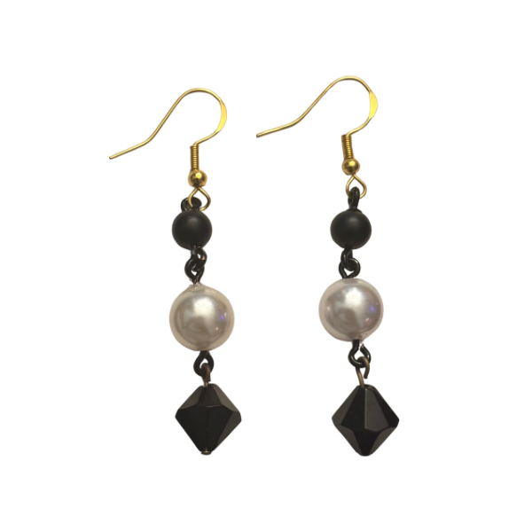Baroque-inspired Black and White Pearl Beaded Drop Earrings
