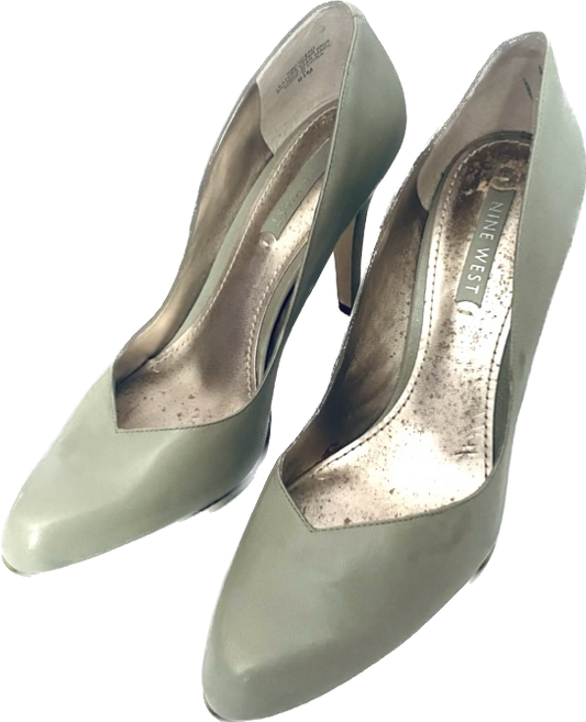 Sweet Green Vintage Pumps (8.5 M)