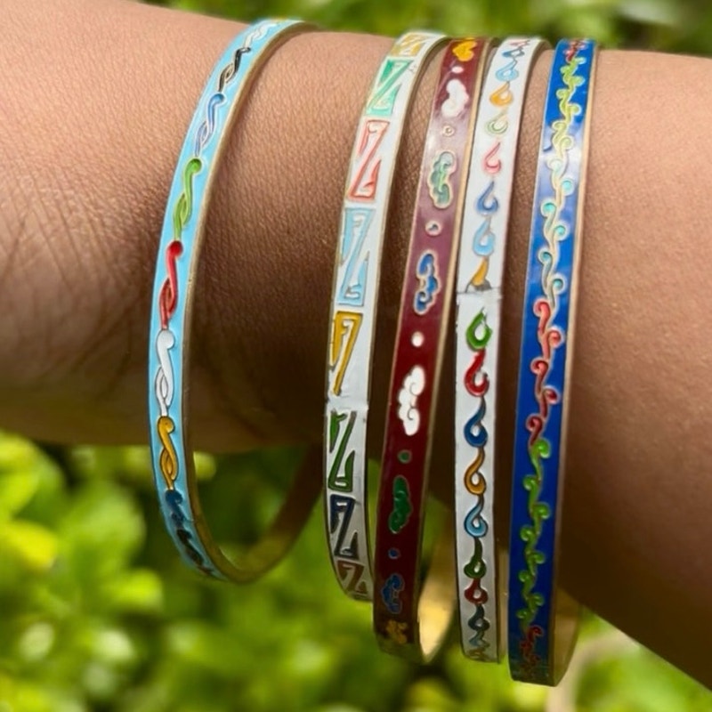 White/Rainbow Scroll Vintage Cloisonné Brass & Enamel Bangle (Medium)