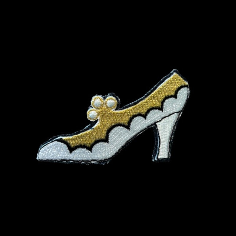 White and Gold French Court Shoe Heel Vintage Embroidered Patch Pin