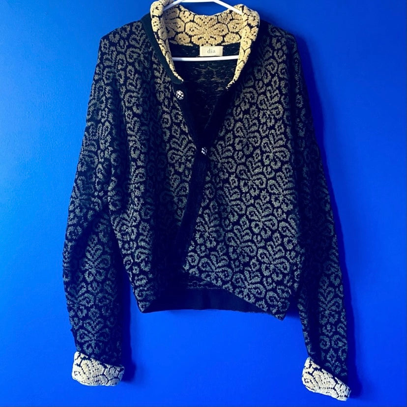 🔔 *RARE VINTAGE* 90’s Dia North of Boston Black & Sage Green Damask Button Down Sweater