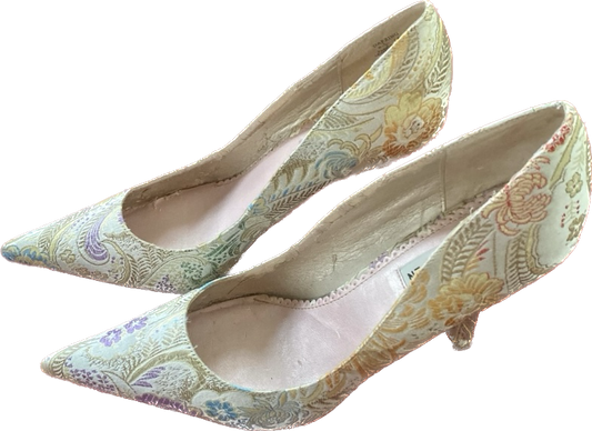 Vintage Brocade Floral Steve Madden “Darring” Heels (8.5 M)